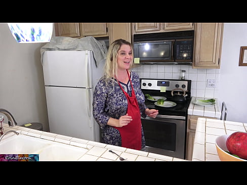 ❤️ Stepmom mulgere eum in culina ante diem suum Porno at la.xxxner.ru