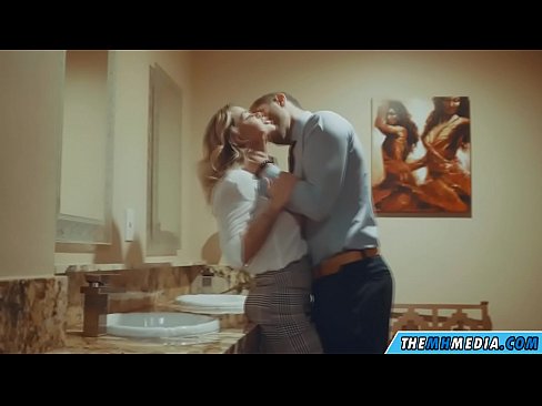 ❤️ Cum busty flava seducit in latrinae publicae Porno at la.xxxner.ru